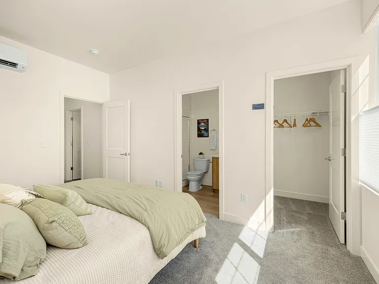 3708 SW Yarrow St — Photo 11