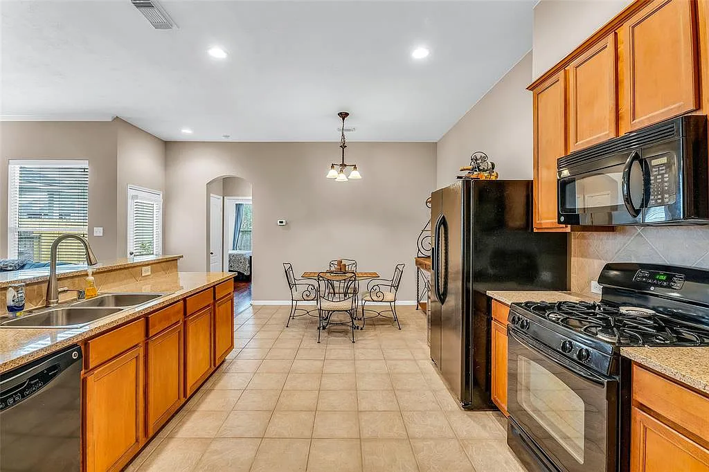 17307 Brookhollow Court Dr — Photo 3