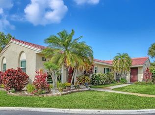 2121 Pueblo Cir, Sarasota, FL 34231
