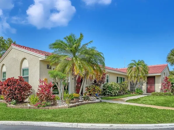 2121 Pueblo Cir, Sarasota, FL 34231