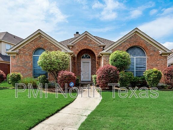 2nd image of 6905 Chateau Dr