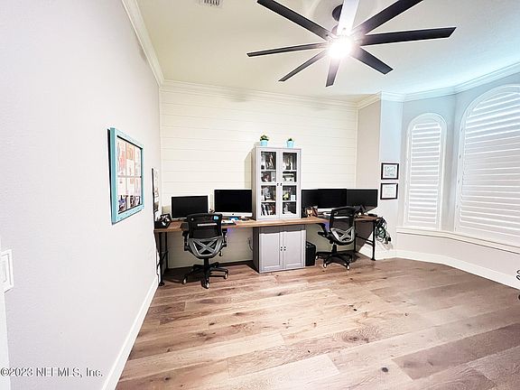 5th image of 399 MEDIO Drive