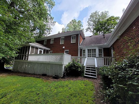 3rd image of 5900 Clinchfield Trl
