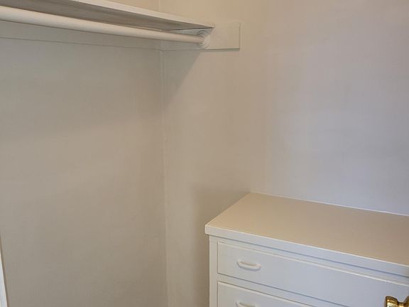 5th image of 142 El Camino Real APT 4