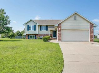 4933 N Parkhurst St, Wichita, KS 67220