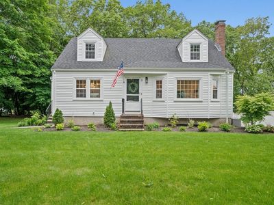 8 Geraldine Dr, Norwood, MA, 02062