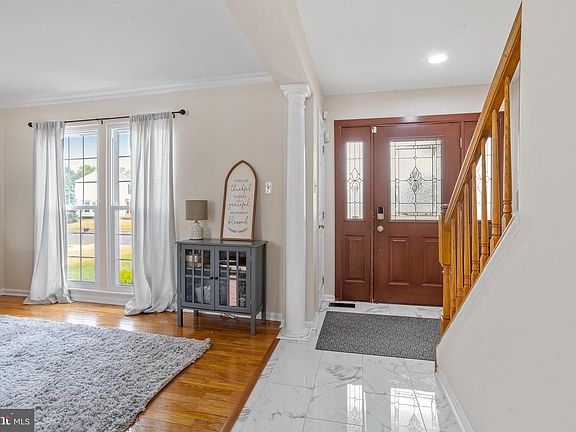 4th image of 18 Elsworth Dr