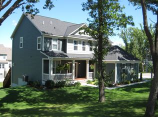 1161 County Road C2 W, Roseville, MN 55113