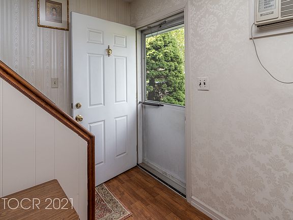 3rd image of 44 Millington Dr