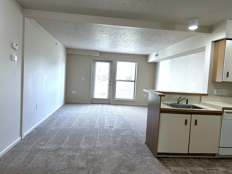 Heatherwood Apartments — Photo 25