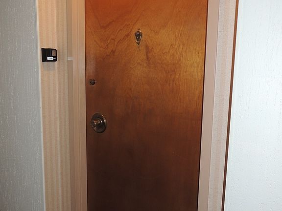 4th image of 4224 Saratoga Ave APT 204