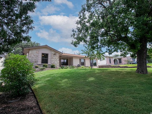 5th image of 4514 CLEAR SPRING DR