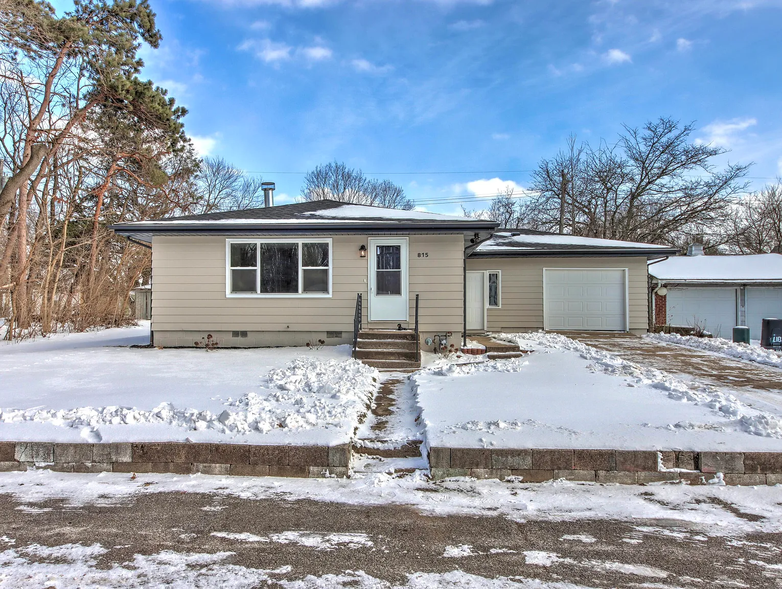 815 Eason Ct photo 1