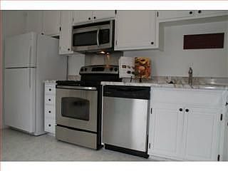 3rd image of 300 Santa Clara Way