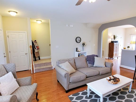 5th image of 89 Logan Ln