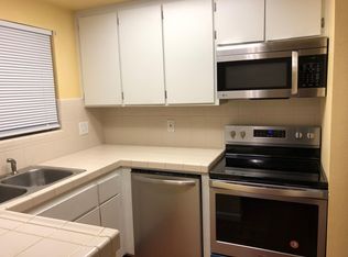 325 Standiford Ave APT 5, Modesto, CA 95350