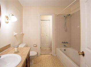 5230 Winkworth Pkwy, Syracuse, NY 13215