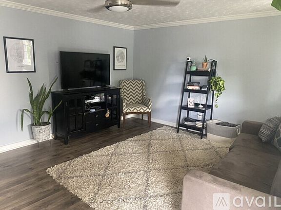 3rd image of 6447 Lockhaven Dr