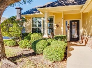 717 Creek Walk Pl, Arlington, TX 76015