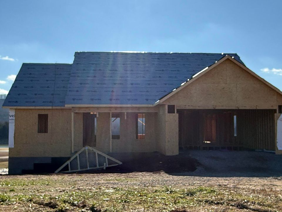 1st image of 473 Masters Ln