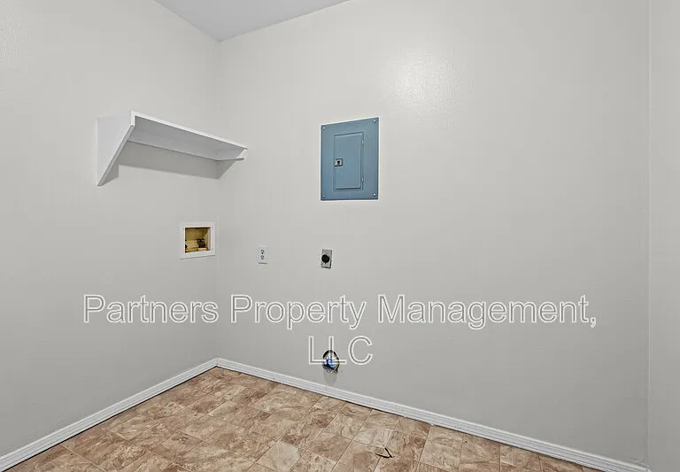 3520 W Olive St — Photo 12