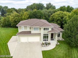 1759 Lydia Cir, Grand Forks, ND 58201