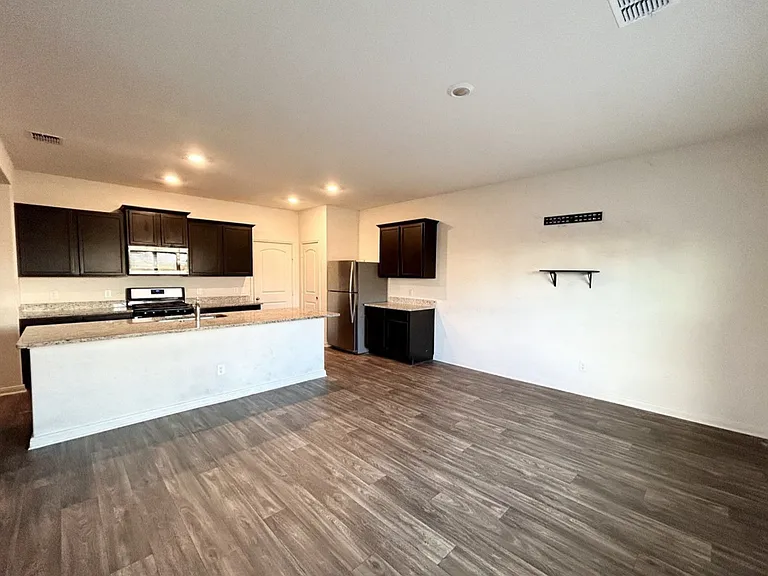 15114 Harbor Lndg — Photo 18