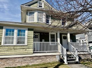 7 Park Ave, Babylon, NY 11702