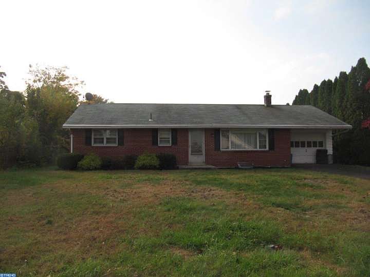 1st image of 712 Chew St