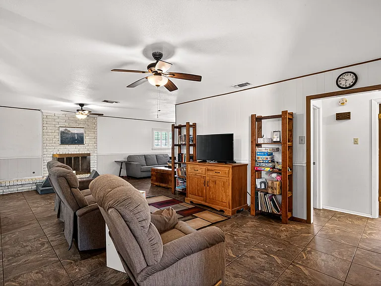 7239 Bridle Path — Photo 5