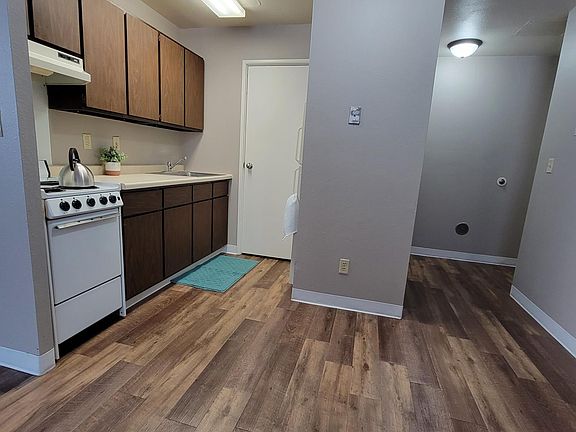 2nd image of 1605 7th St N #25
