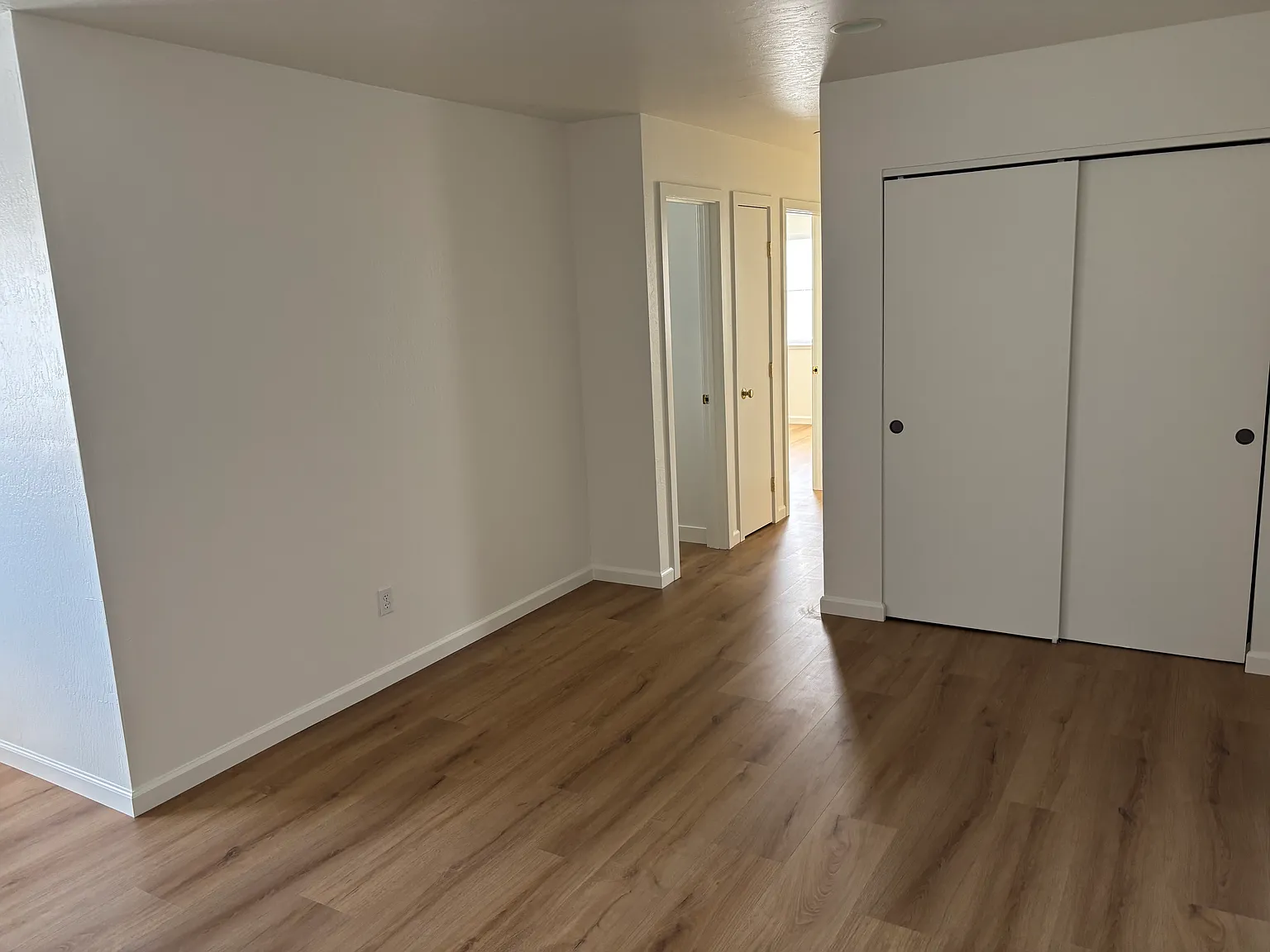 2 bed, 900 sqft, $2,250 — Photo 4