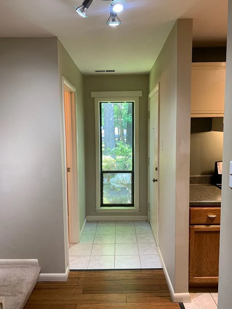 3 bed, 2.5 bath, 1396 sqft, $2,225 — Photo 3