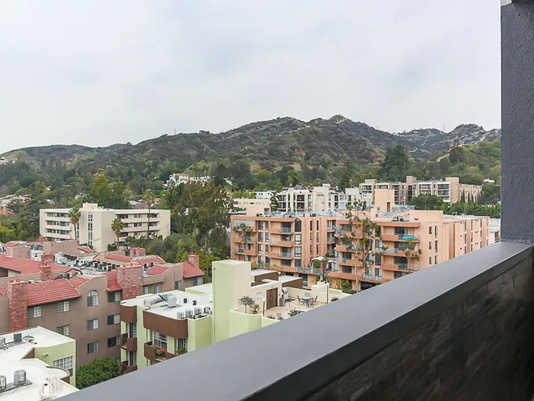 7250 Franklin Ave #1112 — Photo 13