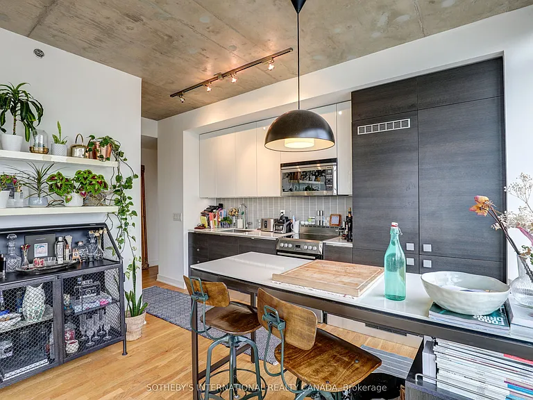 8 Dovercourt Rd #701 — Photo 9