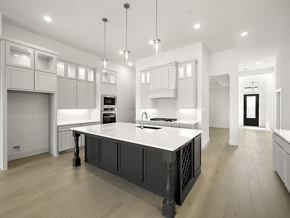 7th image of this home
