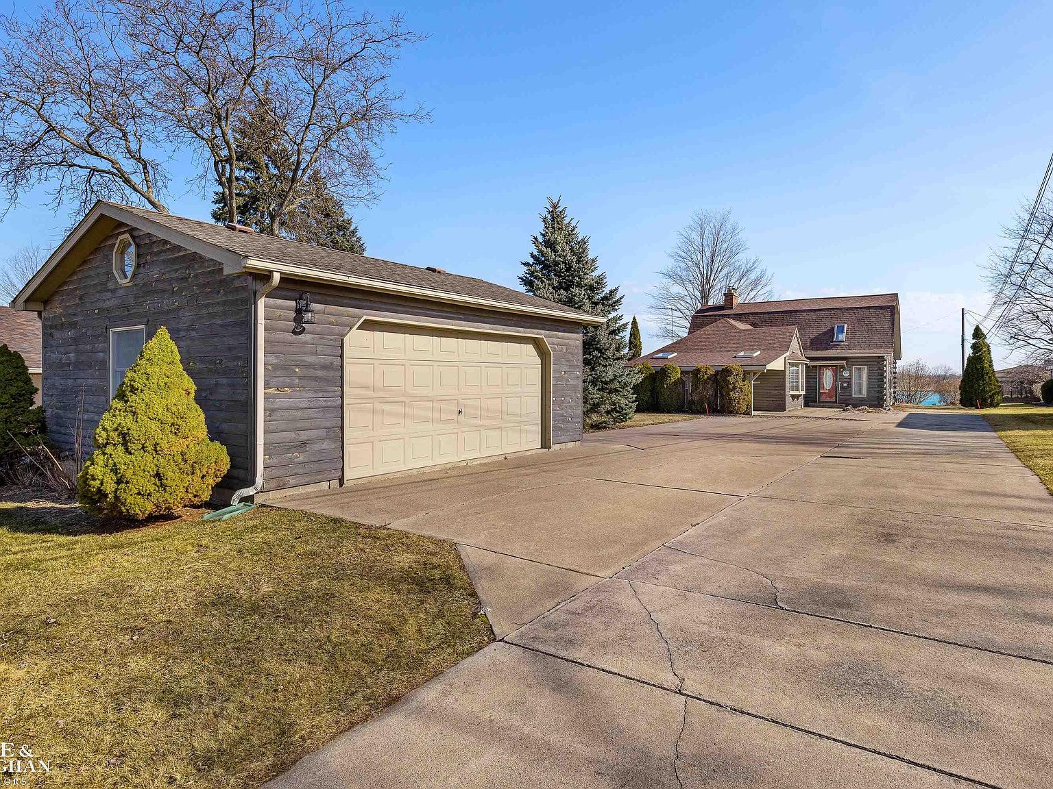 3551 River Rd, East China, MI 48054 | Zillow