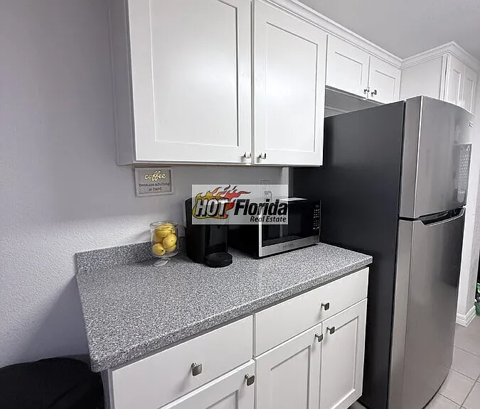 4903 Wales St — Photo 12