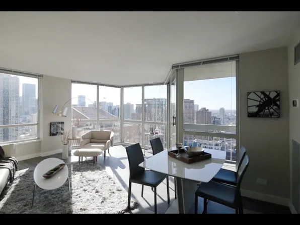 40 E Delaware Pl, Chicago, IL