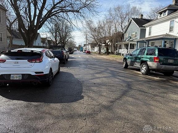 5th image of 319-321 Deeds Ave #319