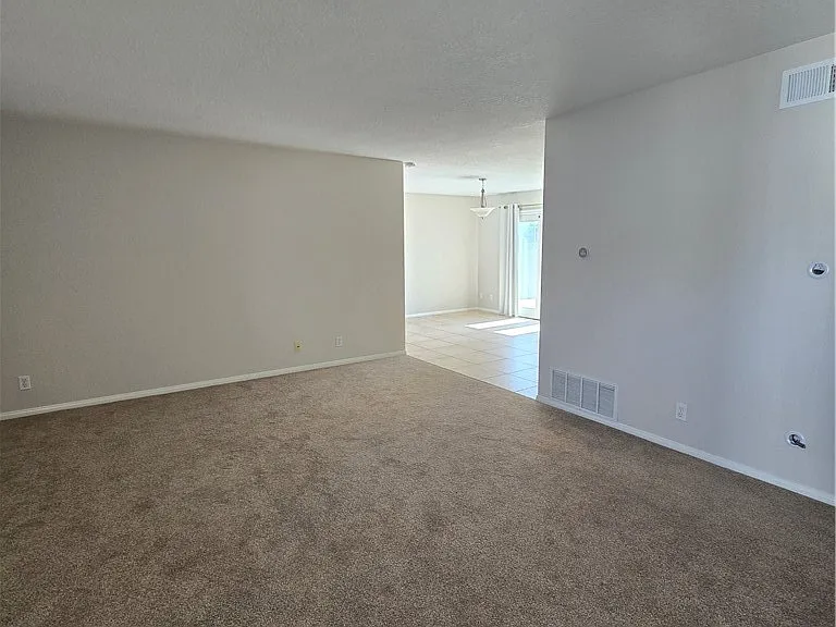 394 N Clinton St — Photo 9