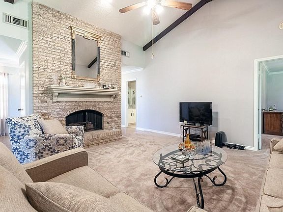 5th image of 8407 Greenbriar Ln