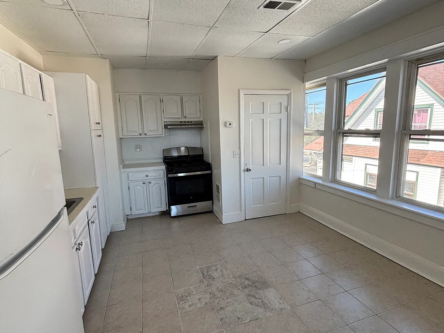 1 bed, $1,100 — Photo 3