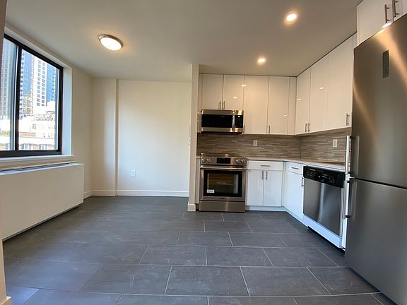 5th image of 144 W 23rd St APT 12F