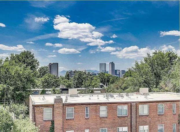 1245 Columbine St #404 — Photo 13