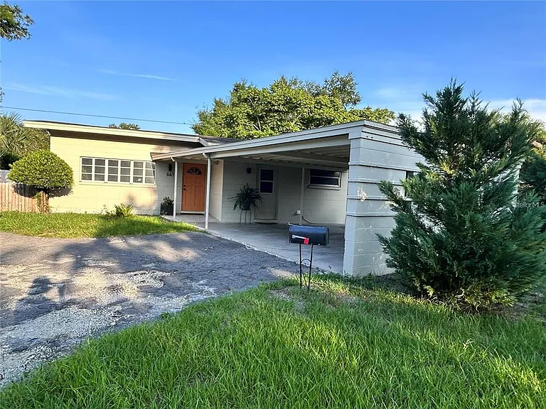 641 S Lakemont Ave — Photo 3