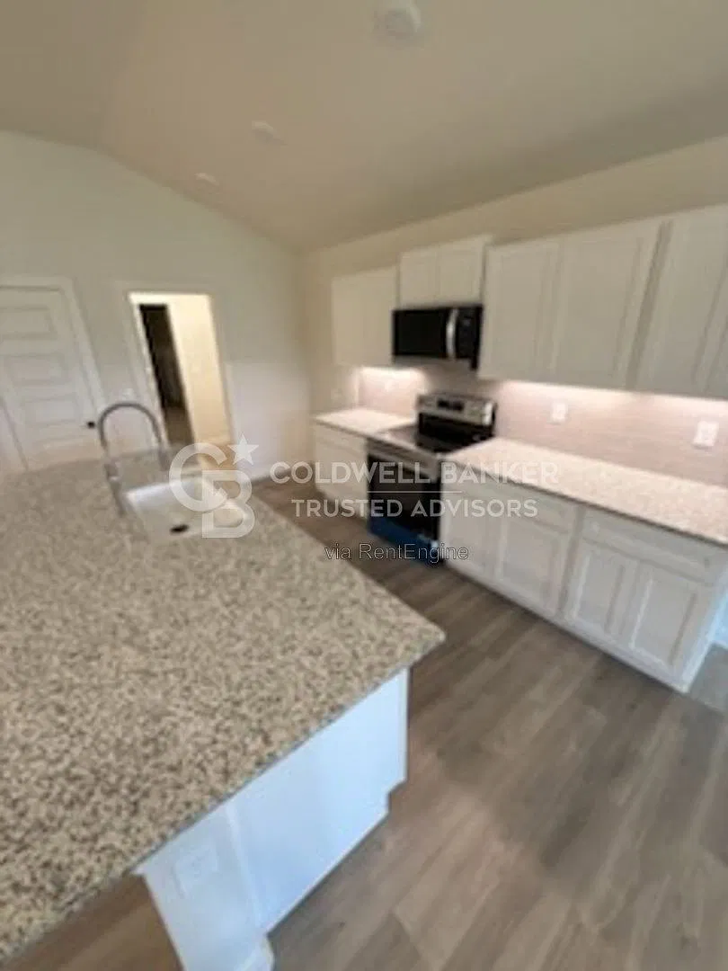 3 bed, 2.0 bath, 1622 sqft, $1,875 — Photo 3
