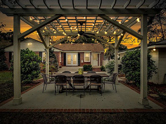 Gorgeous Backyard and Pergola