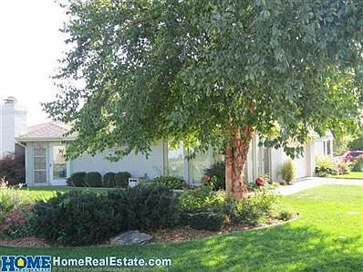 1st image of 802 N Lakeshore Dr