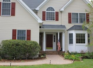 43 Grayrock Rd, Clinton, NJ 08809